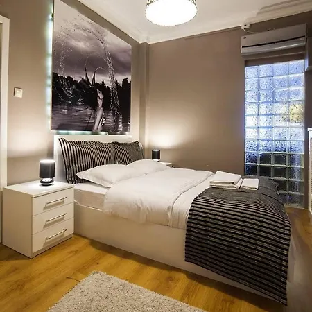 10 Mins To Airport Private Villa